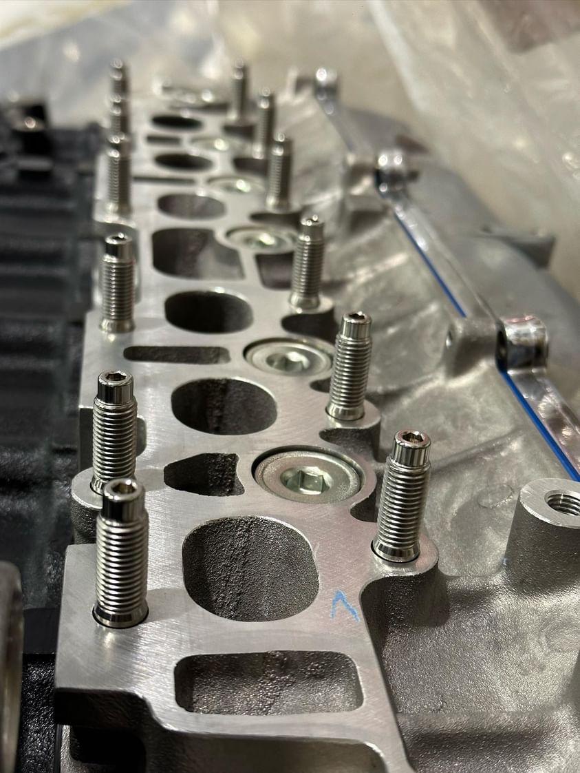 2JZ-GTE Titanium Exhaust Manifold Stud Kit